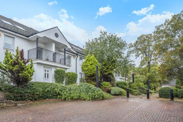 4 Bedroom Terraced House To Rent In Five Oaks Mews Bromley, BR1