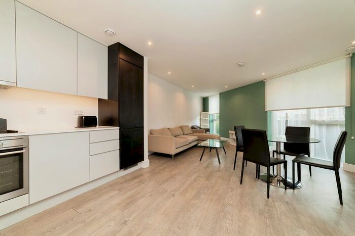 3 Bedroom Flat To Rent In Ruckholt Road, London, E10