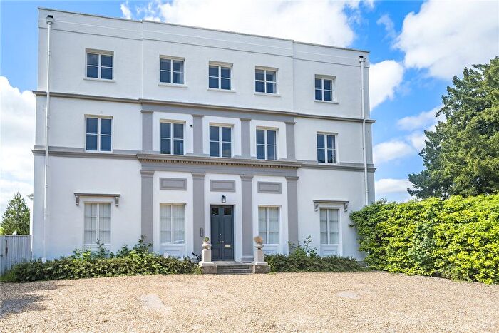 2 Bedroom Flat For Sale In Froyle House, Upper Froyle, Alton, Hampshire, GU34