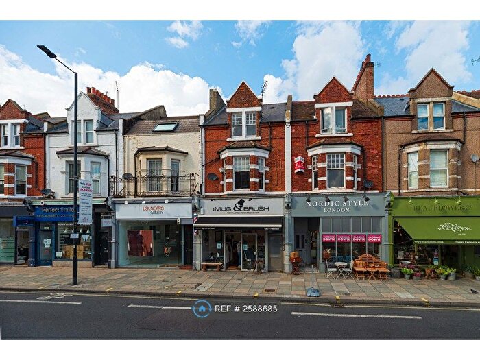 2 Bedroom Maisonette To Rent In New Kings Road, London, SW6