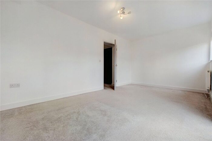 1 Bedroom Flat For Sale In Church Street, Theale, Reading, Berkshire, RG7