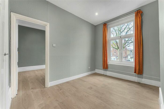 1 Bedroom Apartment To Rent In Kingsland Road, London, E8