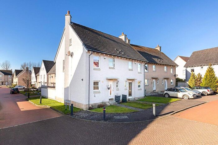 3 Bedroom Semi Detached House For Sale In Acre View, Bo'ness, EH51