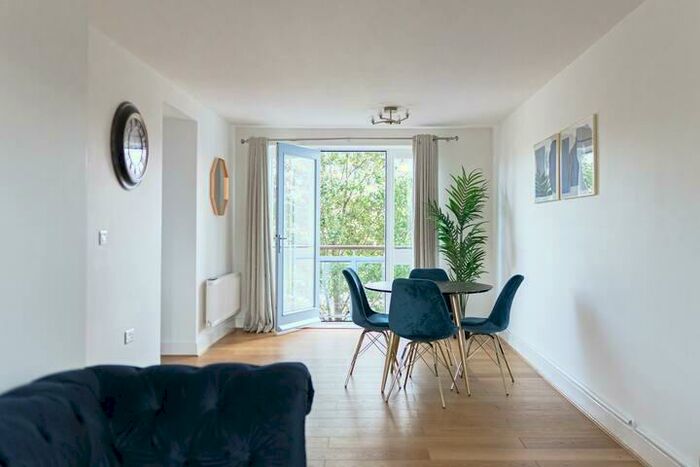 2 Bedroom Apartment To Rent In Milton Road, Broughton, Milton Keynes, MK10