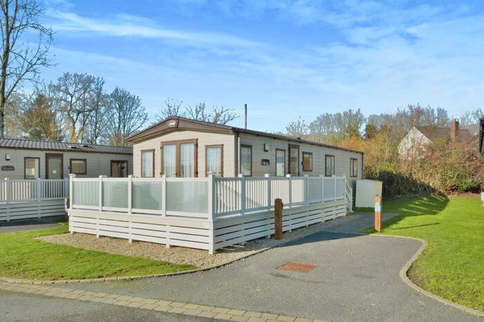 3 Bedroom Detached House For Sale In Spring Meadows, Cotswold Hoburne, Cotswold Water Park, GL7