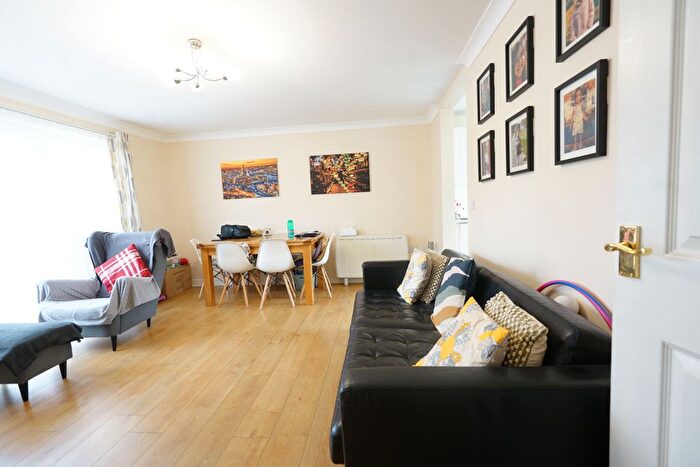 2 Bedroom Flat To Rent In Caspian Way, Purfleet-On-Thames, RM19