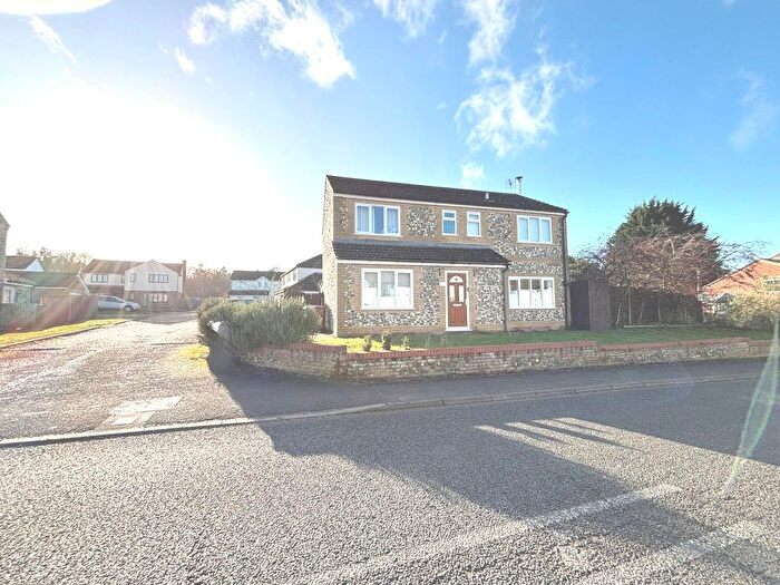 4 Bedroom Detached House For Sale In Robert Linge Crescent, Brandon, IP27