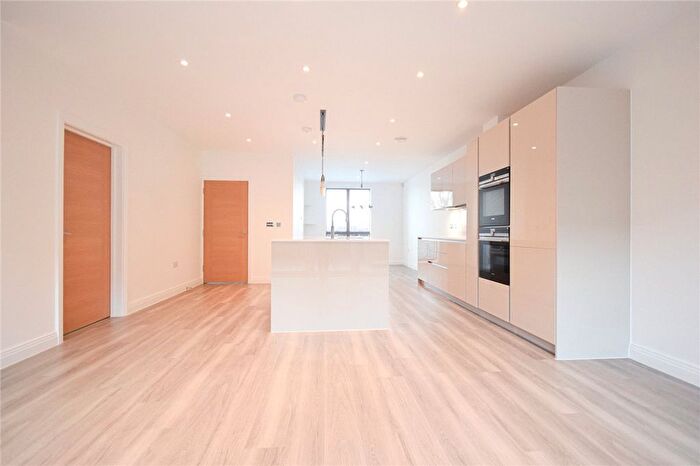 5 Bedroom Terraced House To Rent In Pinnington Close, Trumpington, Cambridge, CB2