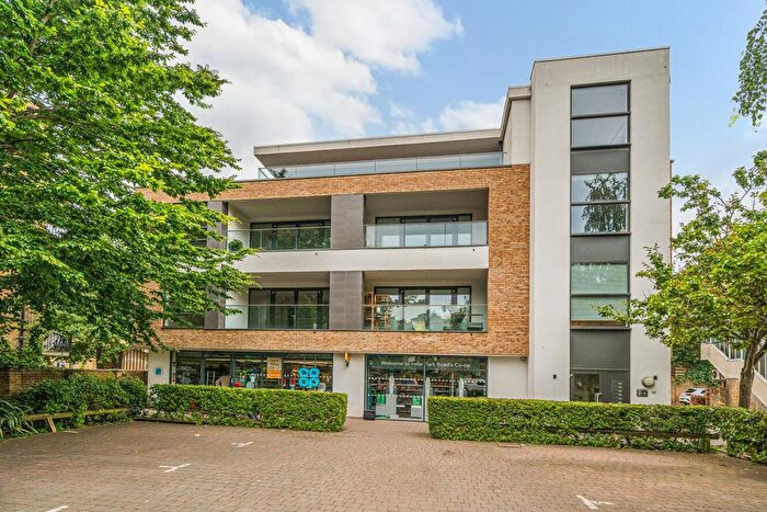 3 Bedroom Flat For Sale In Inner Park Road, Southfields, London, SW19