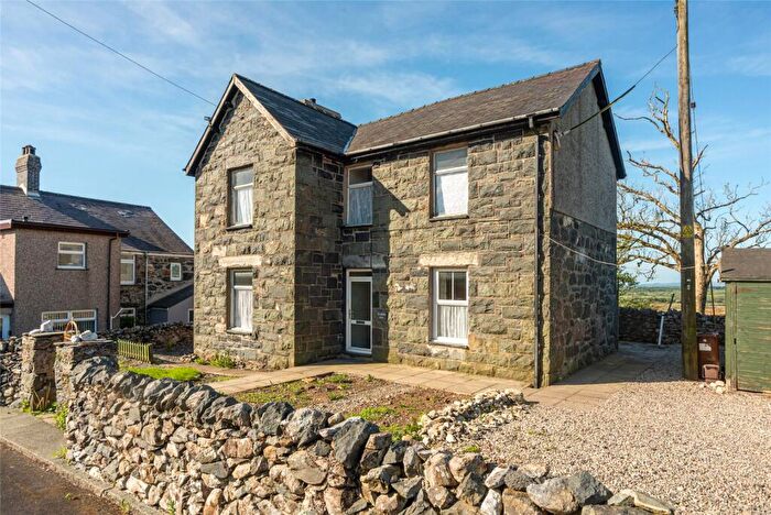 3 Bedroom Detached House For Sale In Garndolbenmaen, Gwynedd, LL51