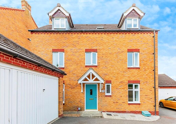 4 Bedroom Detached House For Sale In Weighbridge Way, Raunds, NN9