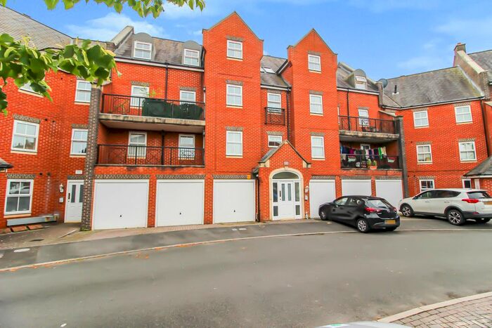 2 Bedroom Flat To Rent In Lynmouth Road, Churchward, Swindon, SN2