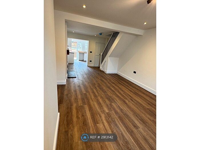 3 Bedroom Terraced House To Rent In Holywell, Yeovil, BA22