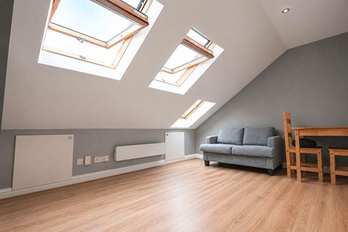 1 Bedroom Flat To Rent In Gathorne Road, London, N22