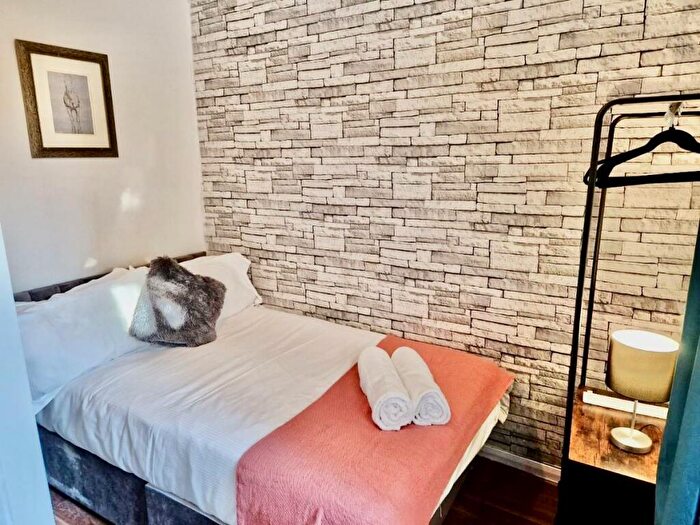3 Bedroom End Of Terrace House For Sale In Lynn Street, Chester Le Street, DH3