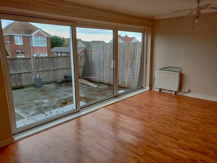 2 Bedroom Flat To Rent In Marine Parade, Minster On Sea, ME12