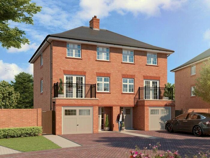 4 Bedroom Semi-Detached House For Sale In Kings Avenue, Ely, Cambridgeshire, CB7