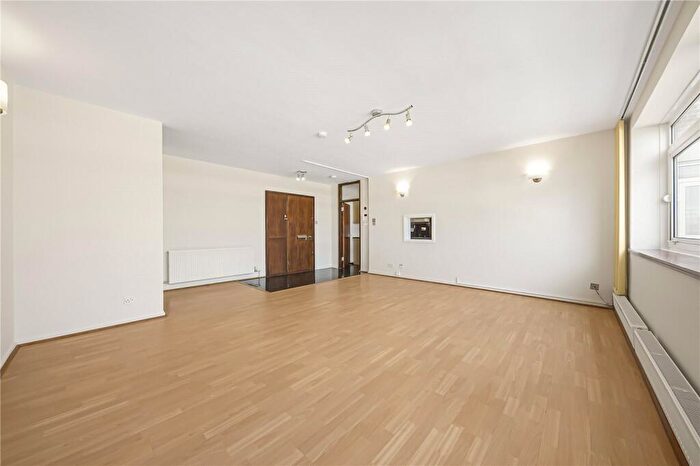 2 Bedroom Apartment To Rent In Nottingham Terrace, London, NW1