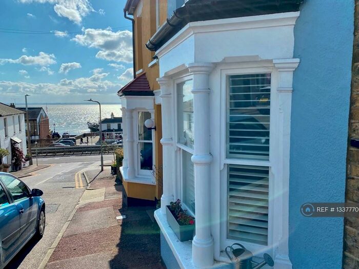 2 Bedroom Terraced House To Rent In Uttons Avenue, Leigh-On-Sea, SS9