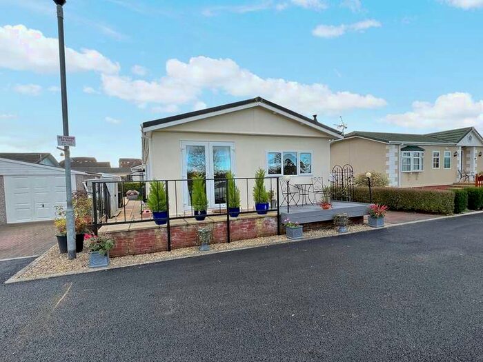 2 Bedroom Park Home Mobile Home For Sale In Chilton Park, Bridgwater, TA6