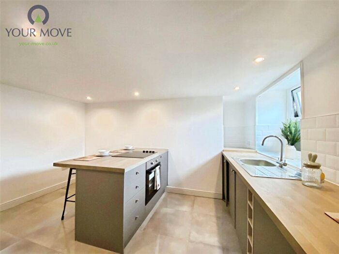 2 Bedroom Terraced House For Sale In Elizabeth Street, Bingley, West Yorkshire, BD16