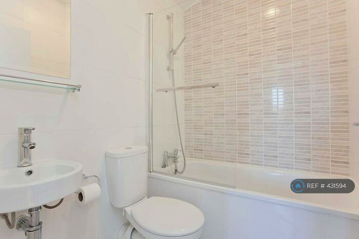 1 Bedroom Flat To Rent In Hungerford Road, London, N7