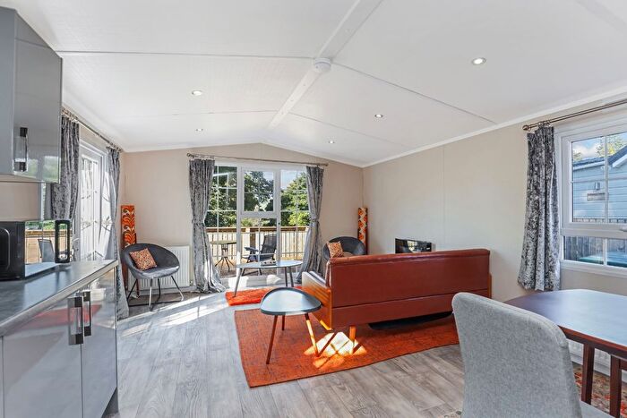 2 Bedroom Mobile/park Home For Sale In Bluebell Dell, Auchengower Park, Cove, Helensburgh, G84