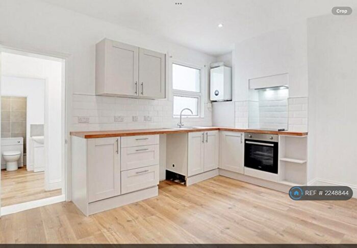 3 Bedroom Terraced House To Rent In Shakespeare Road, Gillingham, ME7