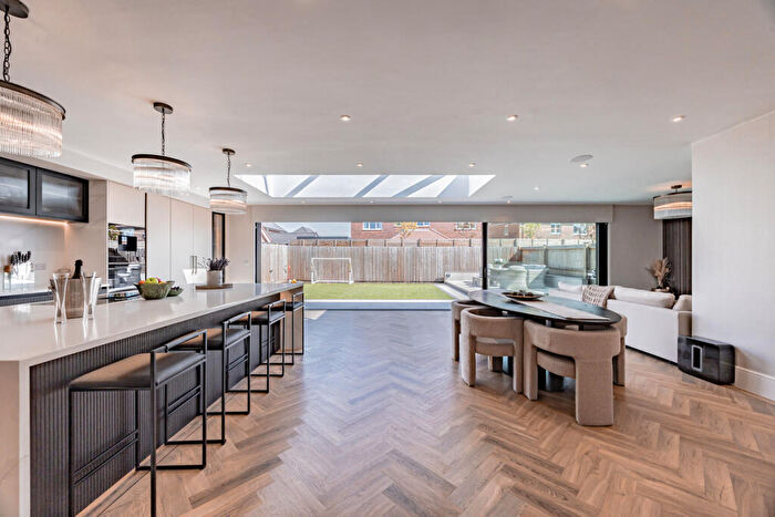 4 Bedroom Detached House For Sale In Orrell Crescent, Woodford, SK7