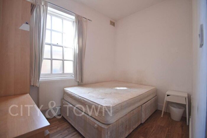 2 Bedroom Apartment To Rent In Lordship Road, London, N16