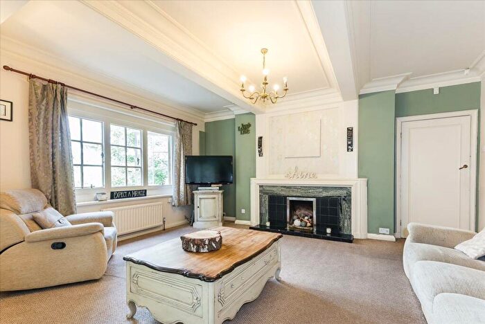 10 Bedroom Detached House To Rent In *£pppw Incl Bills!* Langham House, Elm Bank Drive, NG3