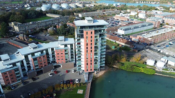 2 Bedroom Flat For Sale In Rope Quays, Gosport, PO12