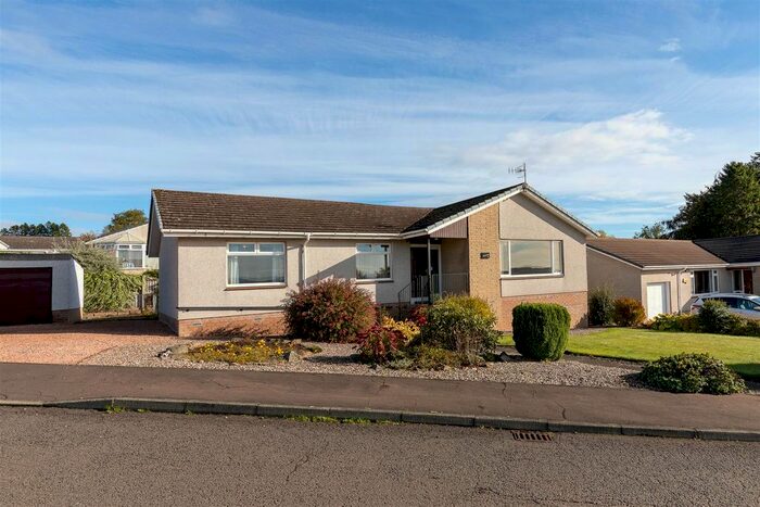 3 Bedroom Detached Bungalow For Sale In College Place, Methven, Perth, PH1