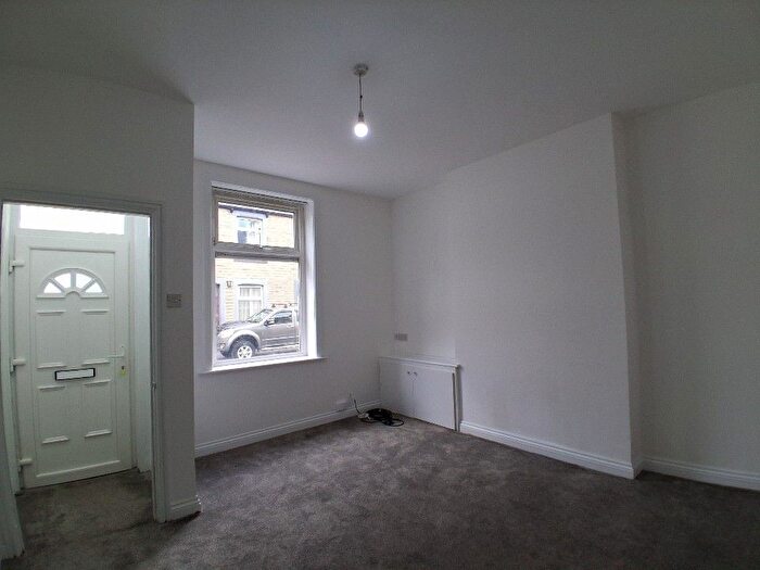 2 Bedroom Terraced House To Rent In Hunslet Street, Burnley, Lancashire, BB11