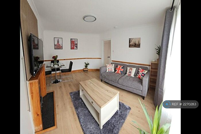 4 Bedroom End Of Terrace House To Rent In Powell Gardens, Dagenham, RM10