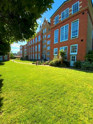 2 Bedroom Flat To Rent In Beta Place, London, SW4