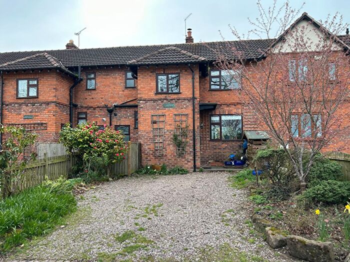 3 Bedroom Terraced House For Sale In Irons Lane, Great Barrow, CH3