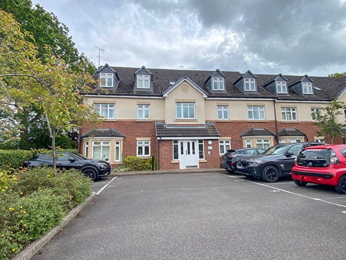 2 Bedroom Flat For Sale In Hailwood Drive, Birmingham, B43