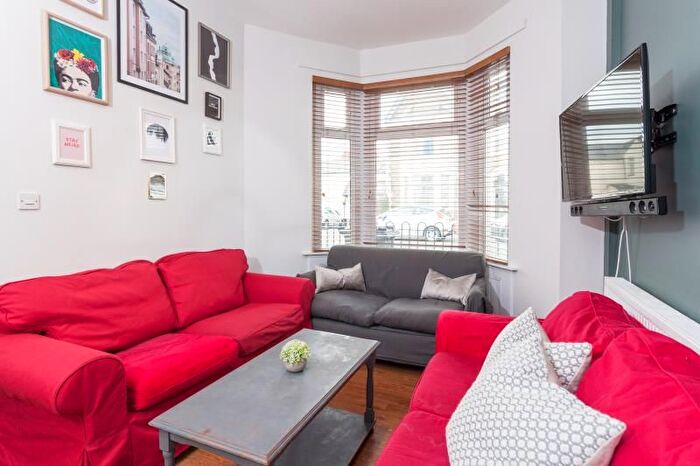 7 Bedroom Terraced House To Rent In Malefant Street, Cardiff, CF24