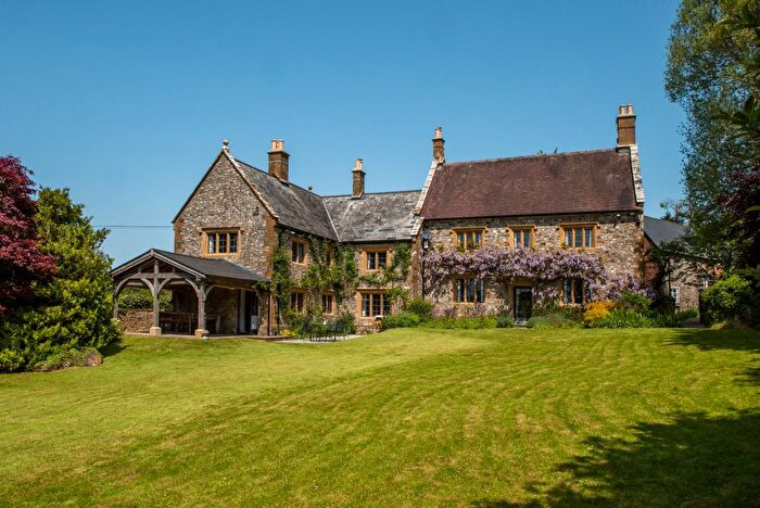 8 Bedroom Detached House For Sale In Lower Holditch, Axminster, Devon, EX13