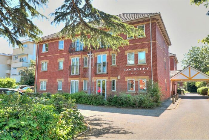 2 Bedroom Flat To Rent In Archers Road, Banister Park, Southampton, SO15