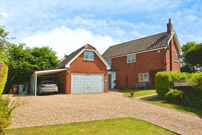 4 Bedroom Detached House For Sale In Immaculate Detached Home, Church Walk, Upton, NG23