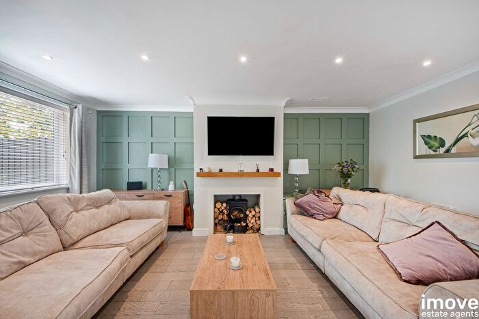 3 Bedroom Semi-detached House For Sale In Coombeshead Road, Newton Abbot, TQ12