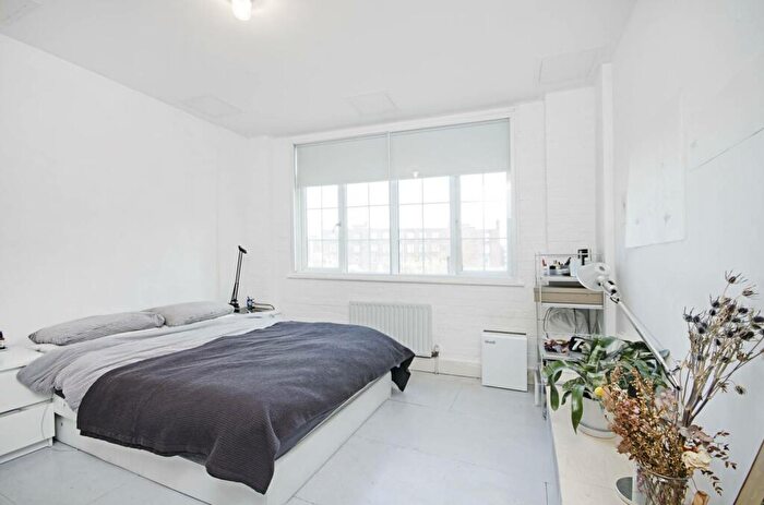 2 Bedroom Flat To Rent In Homerton High Street, Homerton, London, E9