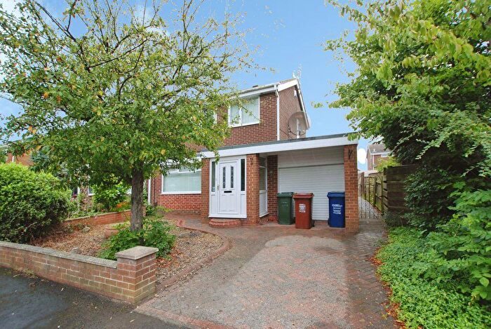 3 Bedroom Semi Detached House To Rent In Beaminster Way, Newcastle Upon Tyne, NE3