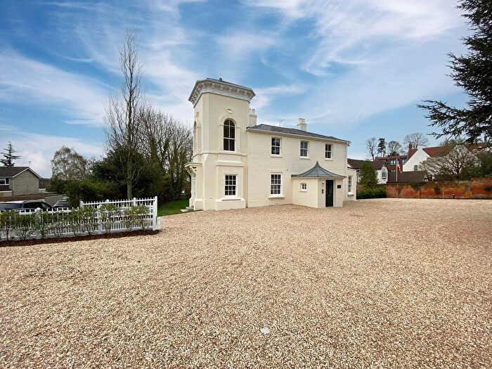 1 Bedroom Bungalow To Rent In Coppid Hall, Warfield Road, Bracknell, Berkshire, RG42