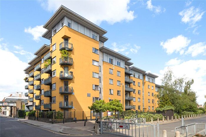 2 Bedroom Flat For Sale In Cremer Street, London, E2