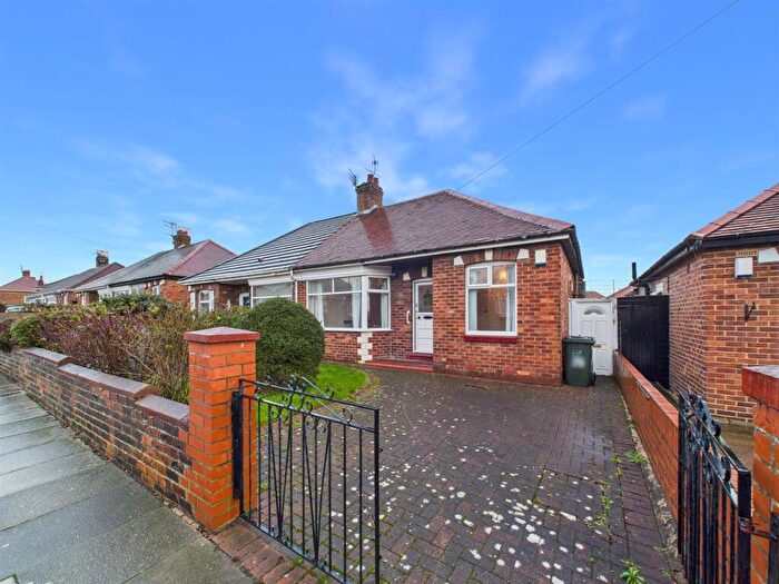 2 Bedroom Bungalow For Sale In Tudor Avenue, North Shields, NE29