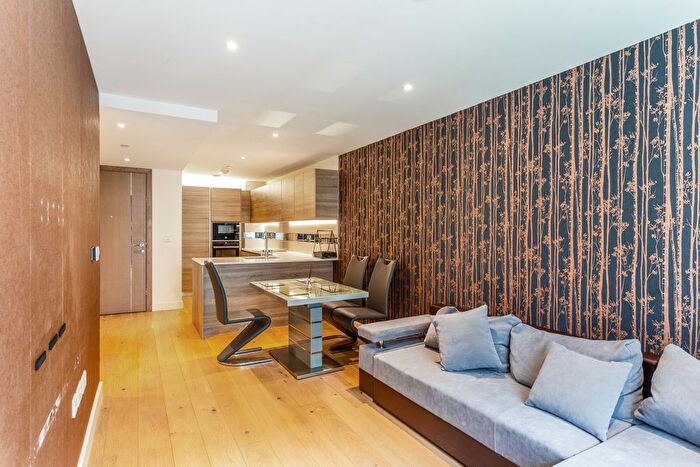 2 Bedroom Flat To Rent In Deveraux House, Woolwich Arsenal, SE18
