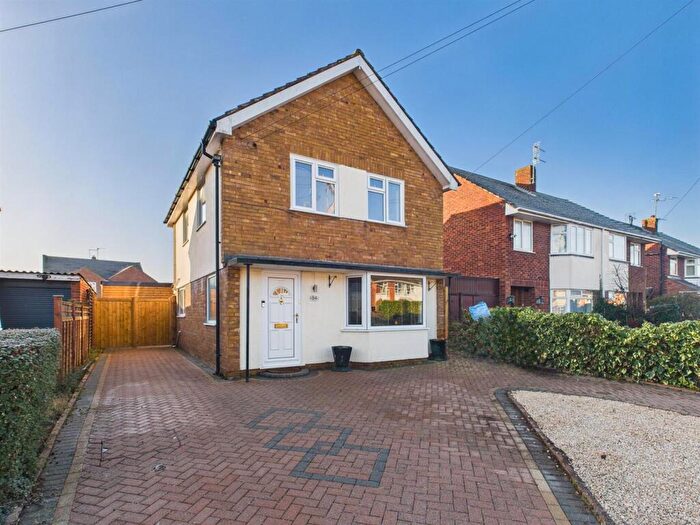 3 Bedroom Detached House For Sale In Park Avenue, Longlevens, Gloucester, GL2